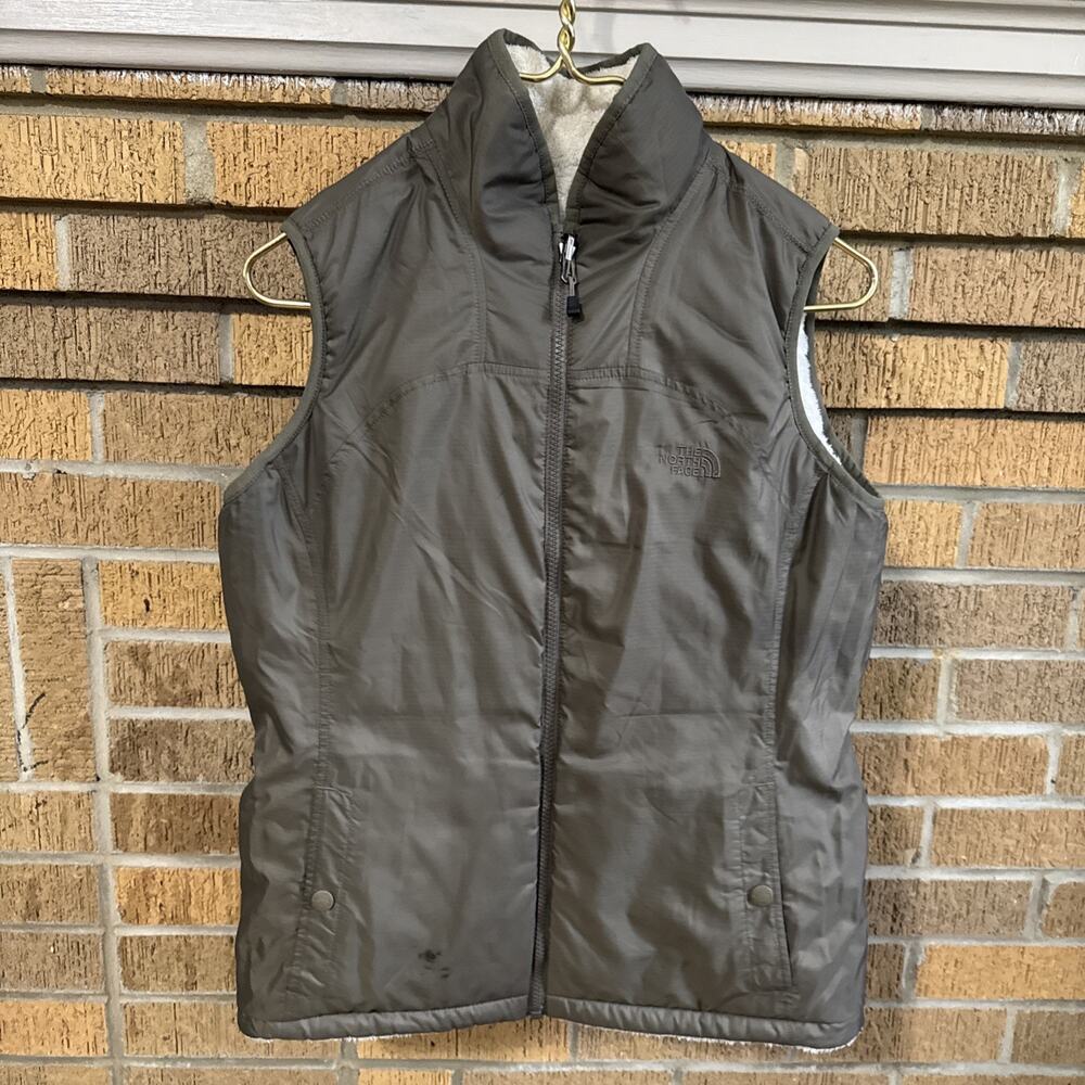 The North Face Women’s Medium Green Puffer Reversible Vest Full Zip Quilted Warm